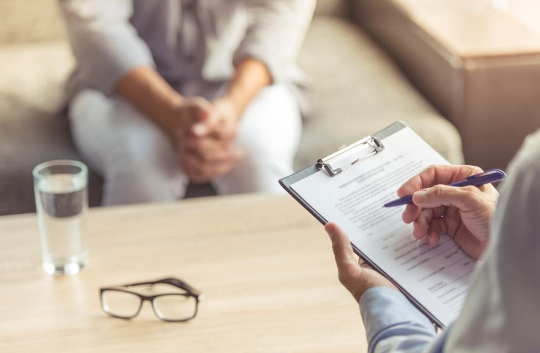 psychotherapist-working-with-patient